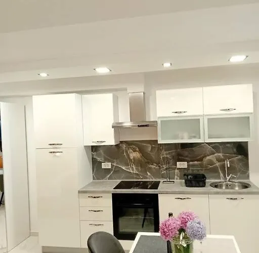 Iva Apartment *