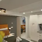 아파트 Iva 로비니